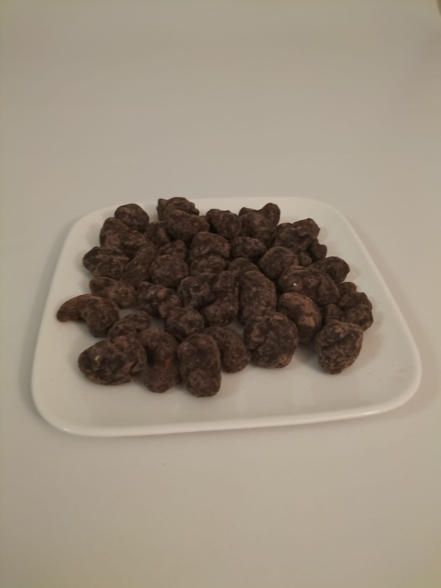 Noix de cajou enrobées de chocolat noir